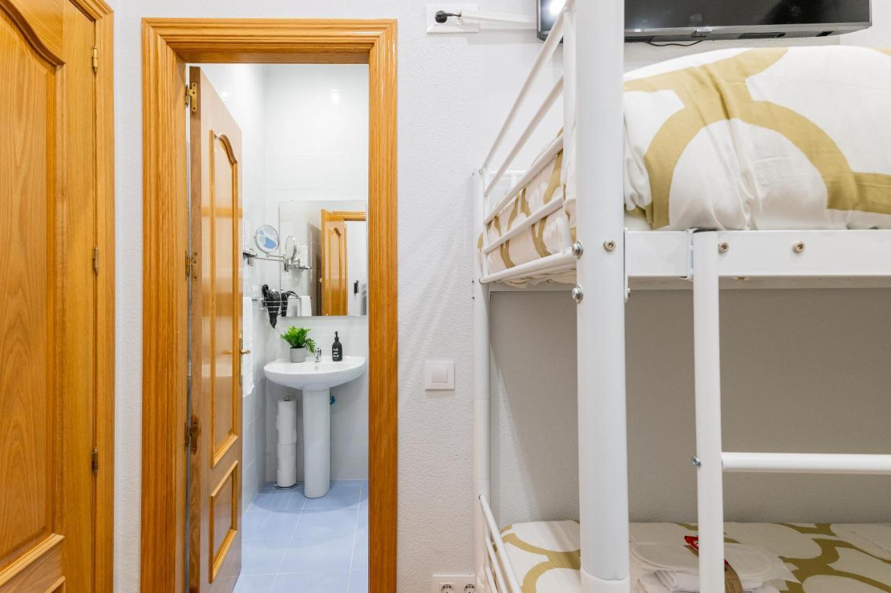 Centrico Apartamento Con 3 Banos En Puerta Del Sol Y Atocha Мадрид Екстериор снимка