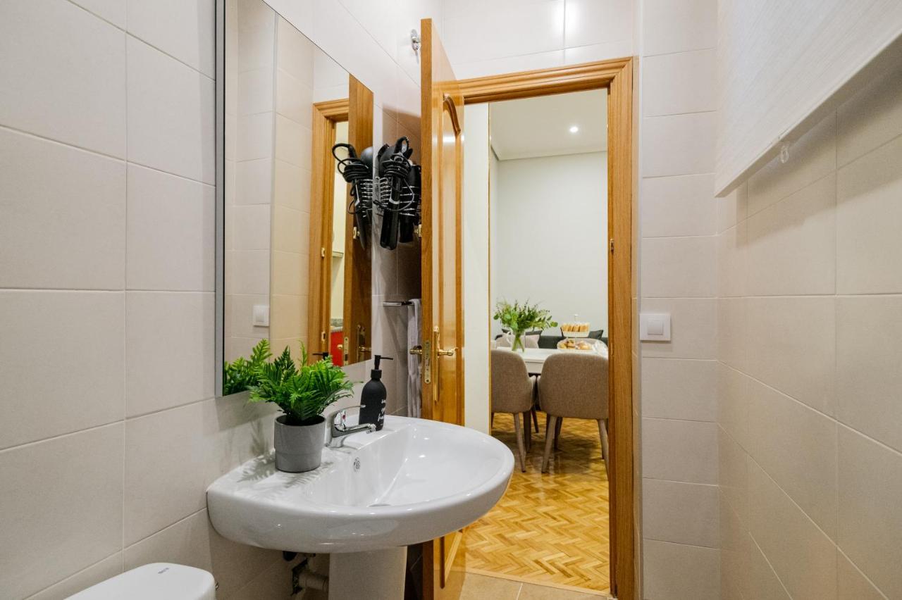 Centrico Apartamento Con 3 Banos En Puerta Del Sol Y Atocha Мадрид Екстериор снимка